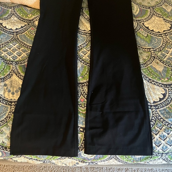 Cream Yoga Angel Flare Pants in BLACK 🖤 - Picture 4 of 4